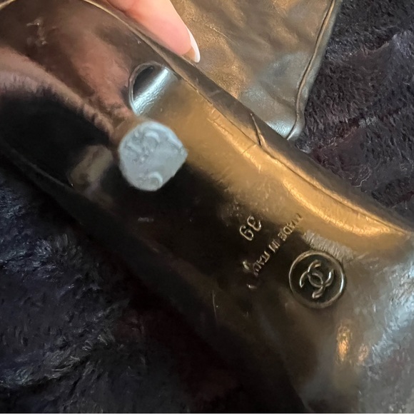 Authentic Chanel high rise boots size 39 - Picture 7 of 7